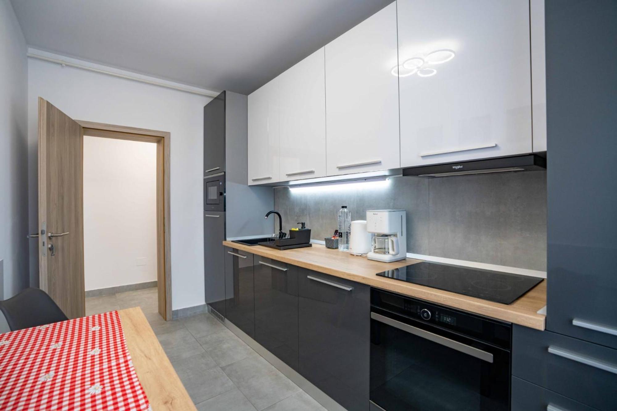 Cozyhome Μπρασόβ Εξωτερικό φωτογραφία